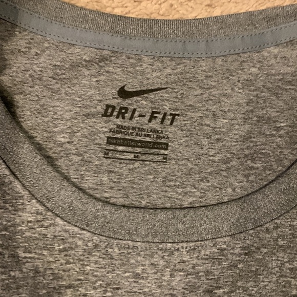 Nike Women’s Dri Fit Shirt - Picture 3 of 4